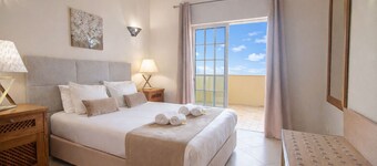 Villa Panoramica | 5 Bedrooms | Panoramic Views | Estói