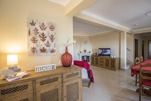 Interior - Villa Panoramica | 5 Bedrooms | Panoramic Views | Estói (Estoi)