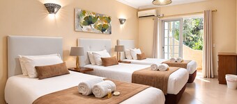 Villa Panoramica | 5 Bedrooms | Panoramic Views | Estói