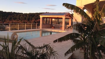 Piscine extérieure