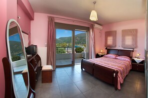 3 Schlafzimmer, Schreibtisch, schallisolierte Zimmer