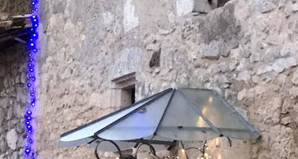 Grand gßte 18 couchages en Périgord. Piscine, terrain de pétanque