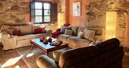 Costabravapartment Can Marc with private pool and tennis court