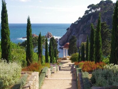 Costabravapartment Can Marc with private pool and tennis court