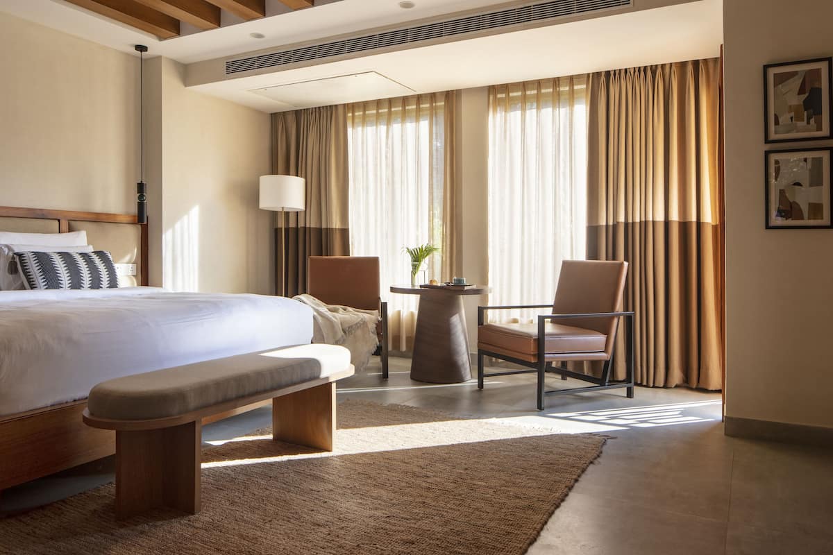 Luxury Room | 1 bedroom, minibar, desk, soundproofing