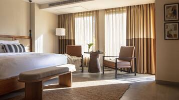 Luxury Room | 1 bedroom, minibar, desk, soundproofing