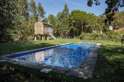 CHARMING HOUSE - Property with pool and 150,000 m2 of forest just for you