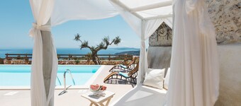 Villa de lujo de tres dormitorios "VILLA ARIA" con piscina privada y vista al mar