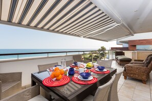 Outdoor dining - CoolHouses Algarve Luz | Casa da Pipa (Luz)