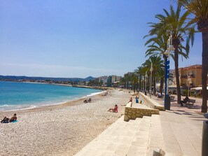 Beach nearby, sun loungers