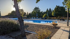 Opvarmet pool, liggestole