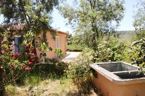 Property grounds - House / Villa - CEBAZAN (Cébazan)