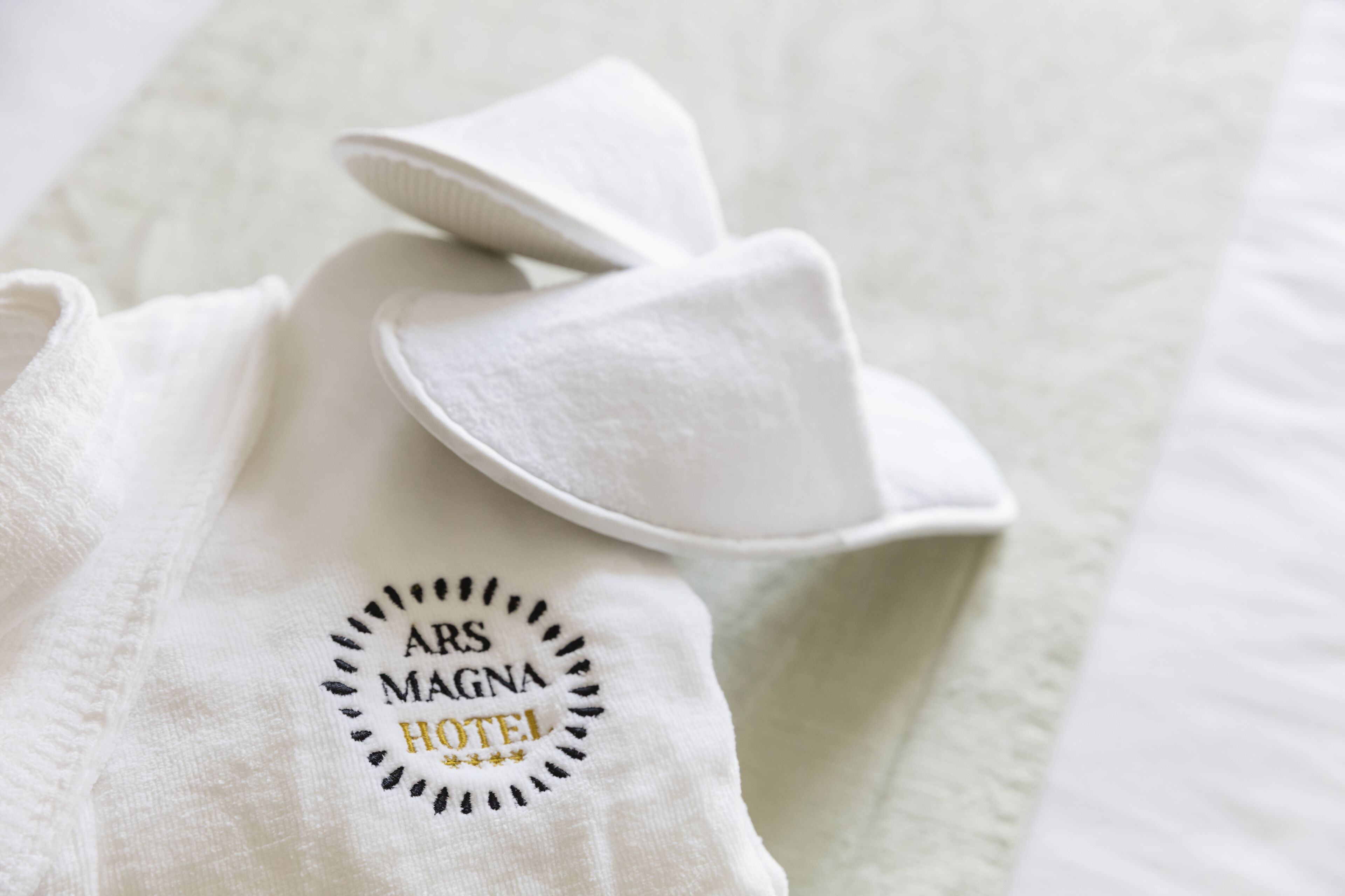 shower, free toiletries, towels