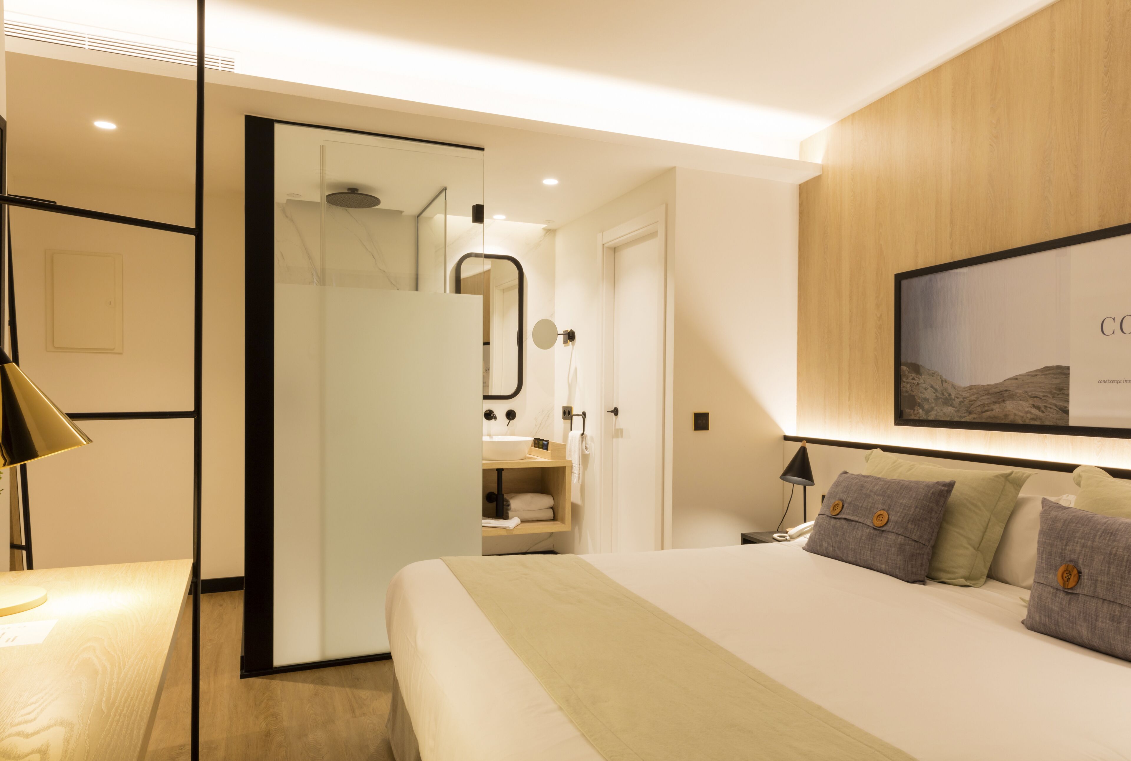 minibar, in-room safe, desk, soundproofing