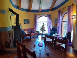 Interior - Enchanting Country Villa in a Lush Valley with Animals, Pool, Outdoor Jacuzzi  (Rena Majore)