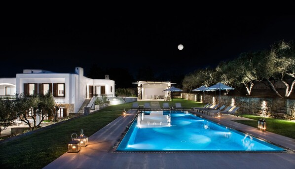 Outdoor pool, a heated pool - Villa Oleander, pool, BBQ, sea view, free cleaning, close to the beach. (Kounoupidiana)