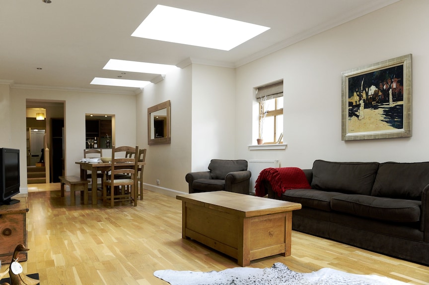 A Fabulous 6 Bedroomed Townhouse With Great Garden - Saint Andrews