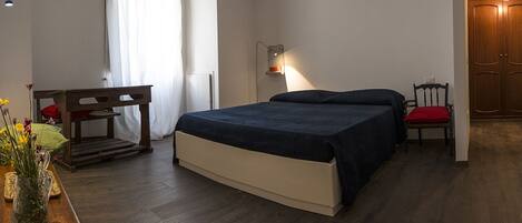 Deluxe tweepersoonskamer | 1 slaapkamer, geluiddichte muren, gratis wifi