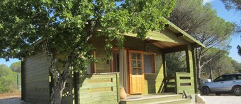 Villa with pool and extra-large terrace, in the silence of nature reserve