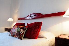 4 dormitoris, un bressol de viatge, wifi gratuïta i roba de llit 