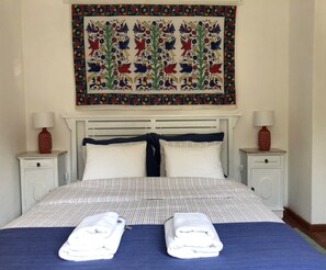 2 bedrooms, desk, iron/ironing board, travel crib