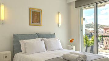 2 bedrooms, desk, soundproofing, iron/ironing board