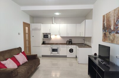 ZURRIOLA SURF BEACH. Optional parking. ESS00856