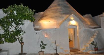 Charmante maison traditionnelle entre oliviers, amandiers e les figues d'Inde