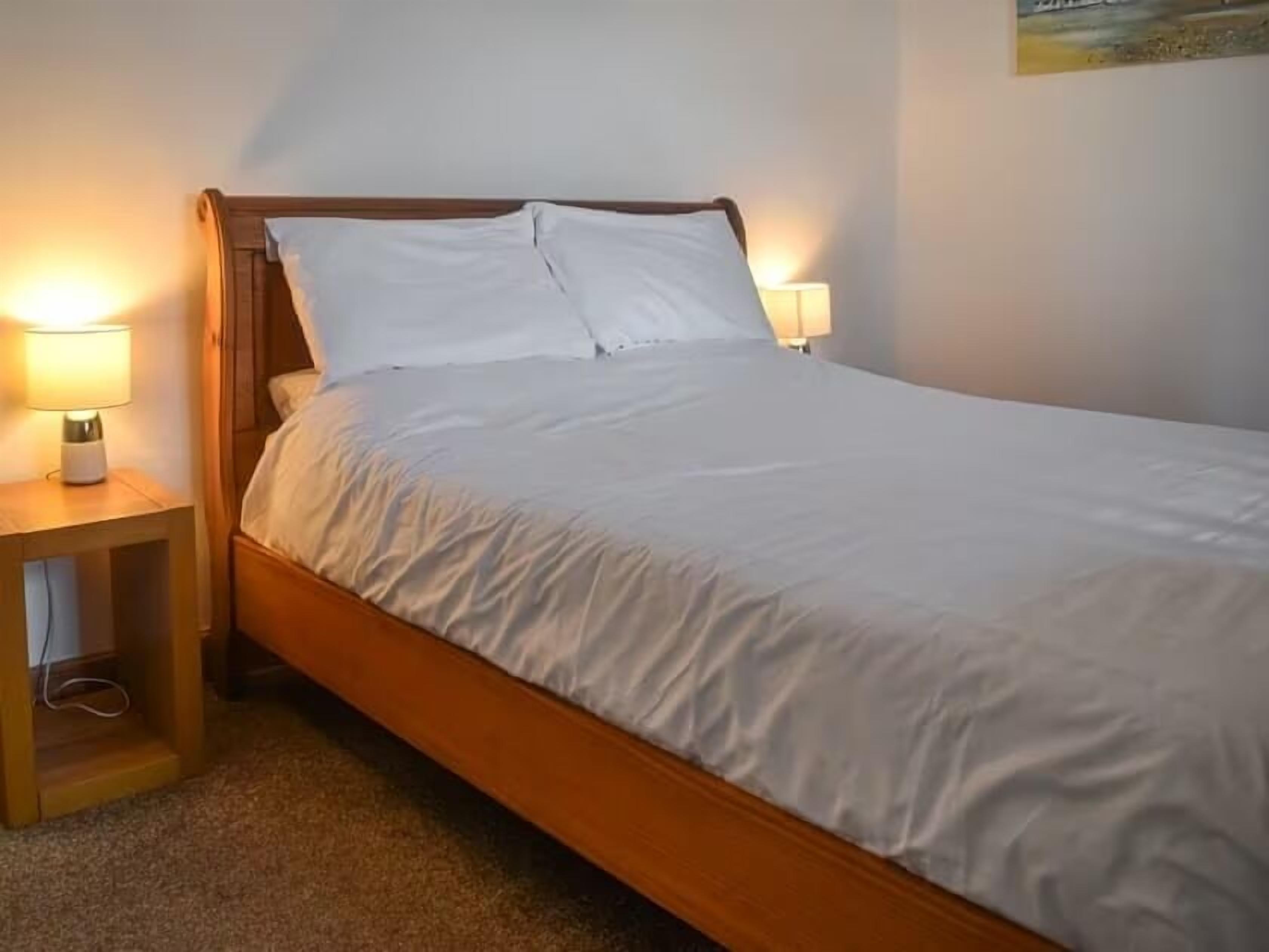3 bedrooms, iron/ironing board, travel cot, free WiFi
