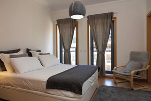 2 makuuhuonetta, silitysrauta/-lauta, ilmainen Wi-Fi, vuodevaatteet