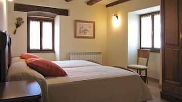 9 slaapkamers, een strijkplank/strijkijzer, wifi, beddengoed