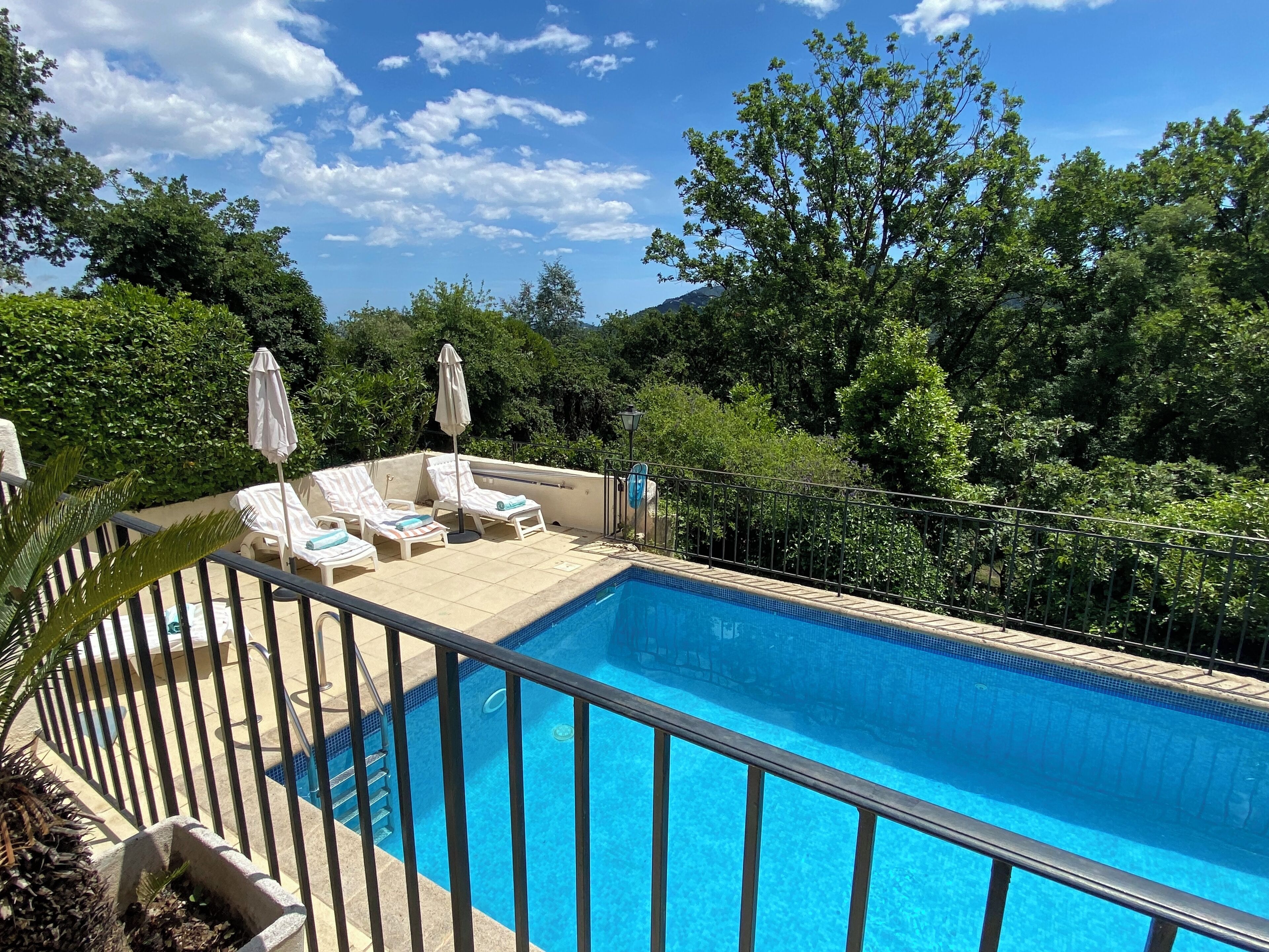 Piscine extérieure, piscine chauffée