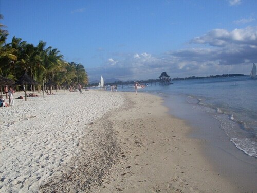 Charming 3 bedroom villa with pool, only 4 minutes walk to amazing beach