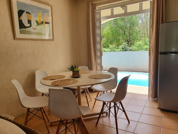 Dining - Charming 3 bedroom villa with pool, only 4 minutes walk to amazing beach (Mont Choisy)