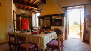 تناول الطعام