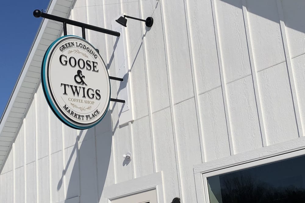 Goose & Twigs