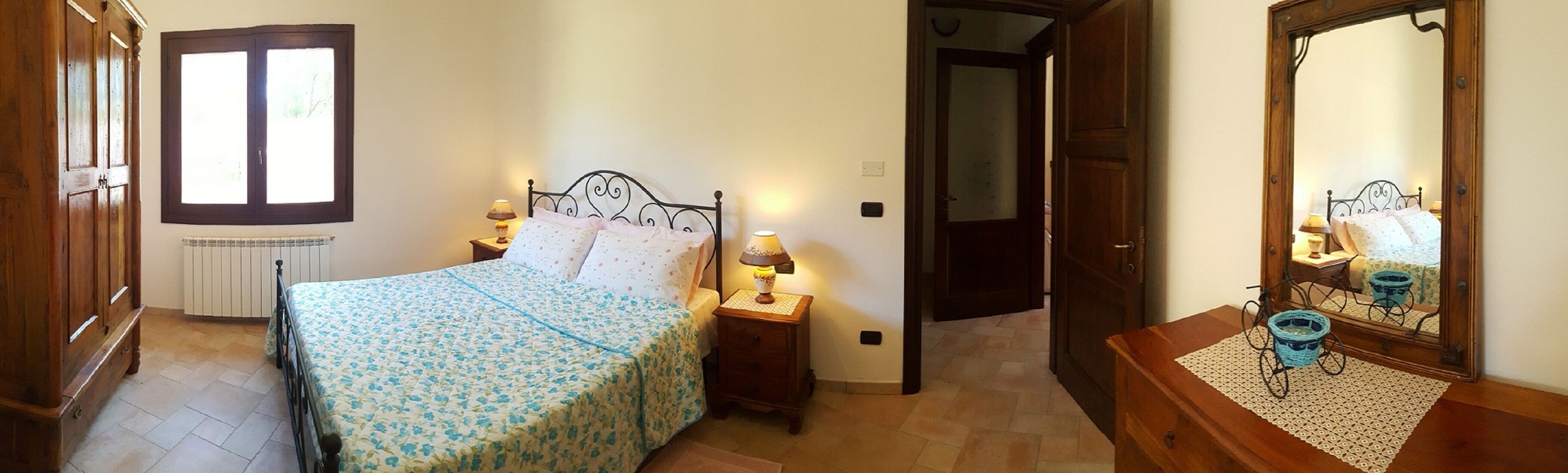 4 dormitorios, tabla de planchar con plancha, wifi gratis y ropa de cama