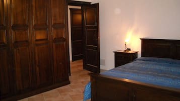 4 chambres, fer et planche à repasser, Wi-Fi gratuit, draps fournis