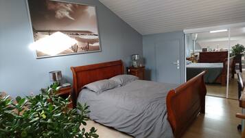 2 sovrum, skrivbord, strykjÀrn/strykbrÀda och gratis wi-fi