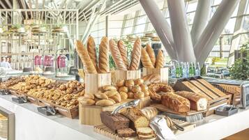 Colazione a buffet, servita tutte le mattine (3000 DZD a persona)