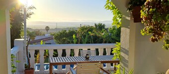 VILLA WITH LARGE GARDEN AND POOL IN A NATURAL ENVIRONMENT