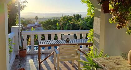 VILLA WITH LARGE GARDEN AND POOL IN A NATURAL ENVIRONMENT