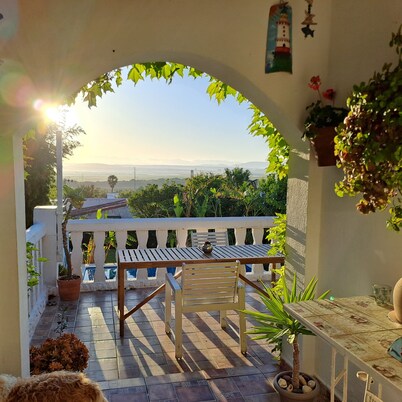 VILLA WITH LARGE GARDEN AND POOL IN A NATURAL ENVIRONMENT