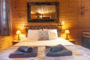 3 habitaciones, tabla de planchar con plancha y cuna de viaje