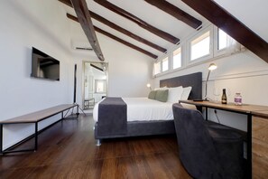 Coffres-forts dans les chambres, rideaux occultants