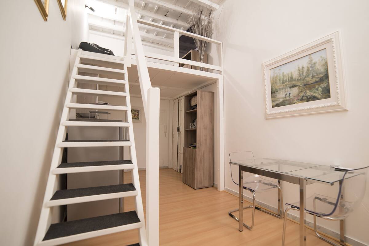 樓中樓客房 (Villa Corsini) | 客廳 | 平面電視