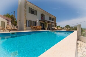 Outdoor pool - Korianna (near Spartia): Luxury boutique villa with incredible views (Korianna)