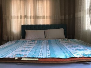 Quarto clássico | Roupas de cama de algodão egípcio, roupas de cama premium, frigobar