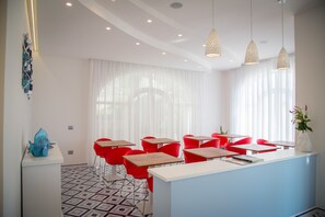 Desayuno buffet incluido todos los días 