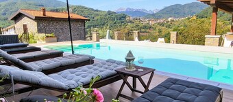 Schönes Dorfhaus, Pool. Gehen Sie zum Restaurant. Wifi. Flexible Umstellung.